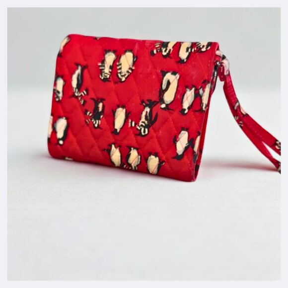 Vera Bradley Playful Penguins Red Pattern Your Turn Smartphone Wallet Wristlet - Picture 2 of 15